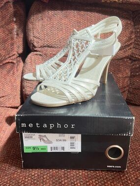 Metaphor Ramona Women's Champagne Strappy Slingback Heels